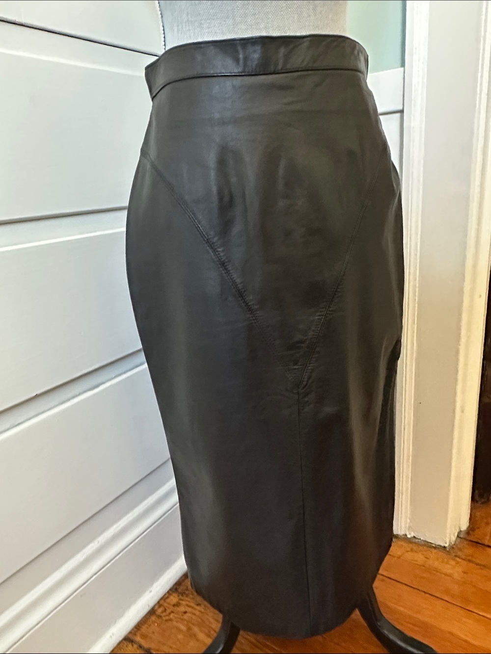 G III Vintage 80s Suede Leather Pencil Skirt Black Lined Rocker Goth Vamp Sexy